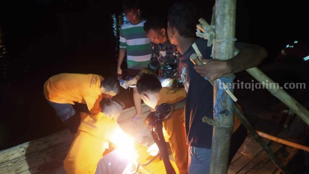 Evakuasi jasad bocah tenggelam di Bengawan Solo Bojonegoro