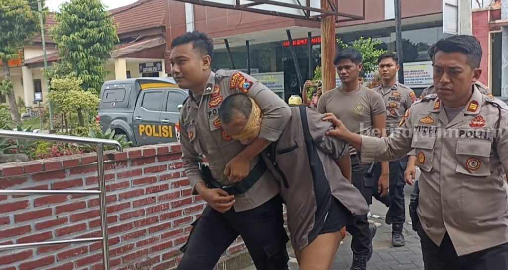 Polres Pasuruan Berhasil Tangkap 1 Tahanan Kabur saat Bersembunyi di Kebun