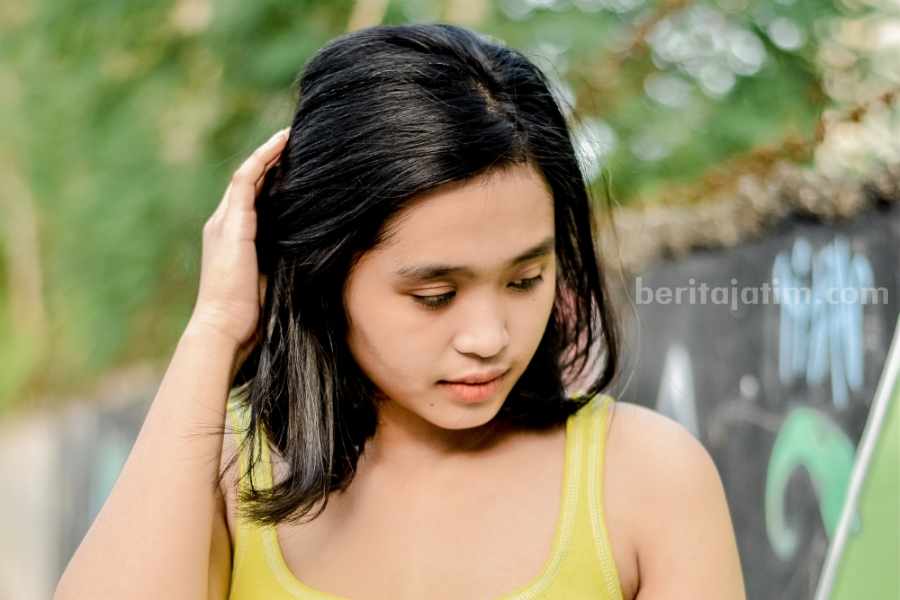 4 Cara Atasi Kulit Kepala Gatal yang Bikin Tak Nyaman Ilustrasi kulit kepala wanita. (Pexels)