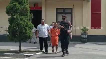 Aris Susanto (25) warga Desa Sidomulyo, Sidorejo, Magetan ditangkap.polisi usai curi kotak amal sebuah musala di Kelurahan Sukowinangun, Kecamatan/Kabupaten Magetan, Jawa Timur.