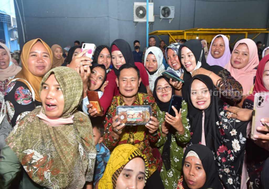 Bupati Lamongan Yuhronur Efendi