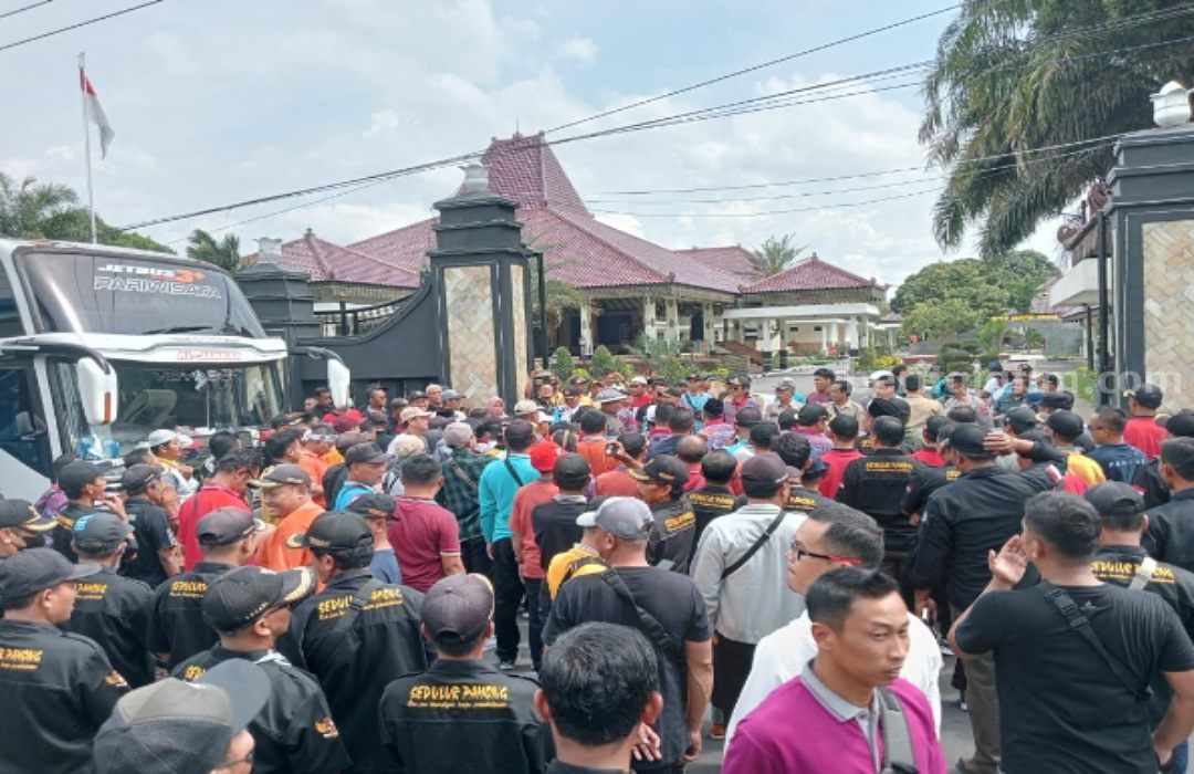demo perangkat desa