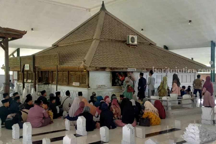 Kunjungan wisata di lamongan