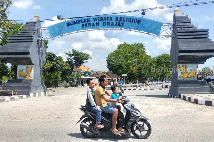 Kunjungan wisata di Lamongan