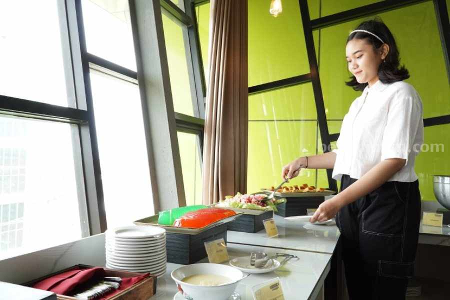 MaxOne Hotel