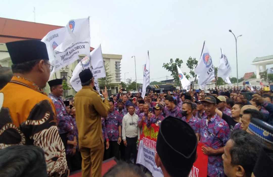 Demo Perangkat Desa