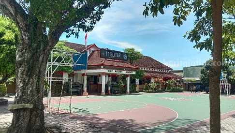 smp blitar