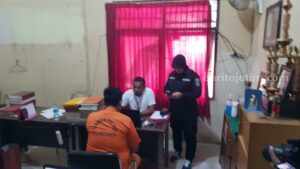 Guru Ini Akui Miliki Kelainan Seksual Sejak Kuliah