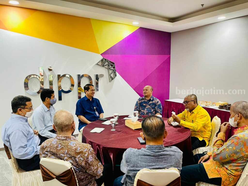 Pasukan Merah Manajemen Umsida Pulang dengan Sekeranjang Penghargaan Foto Beritajatim