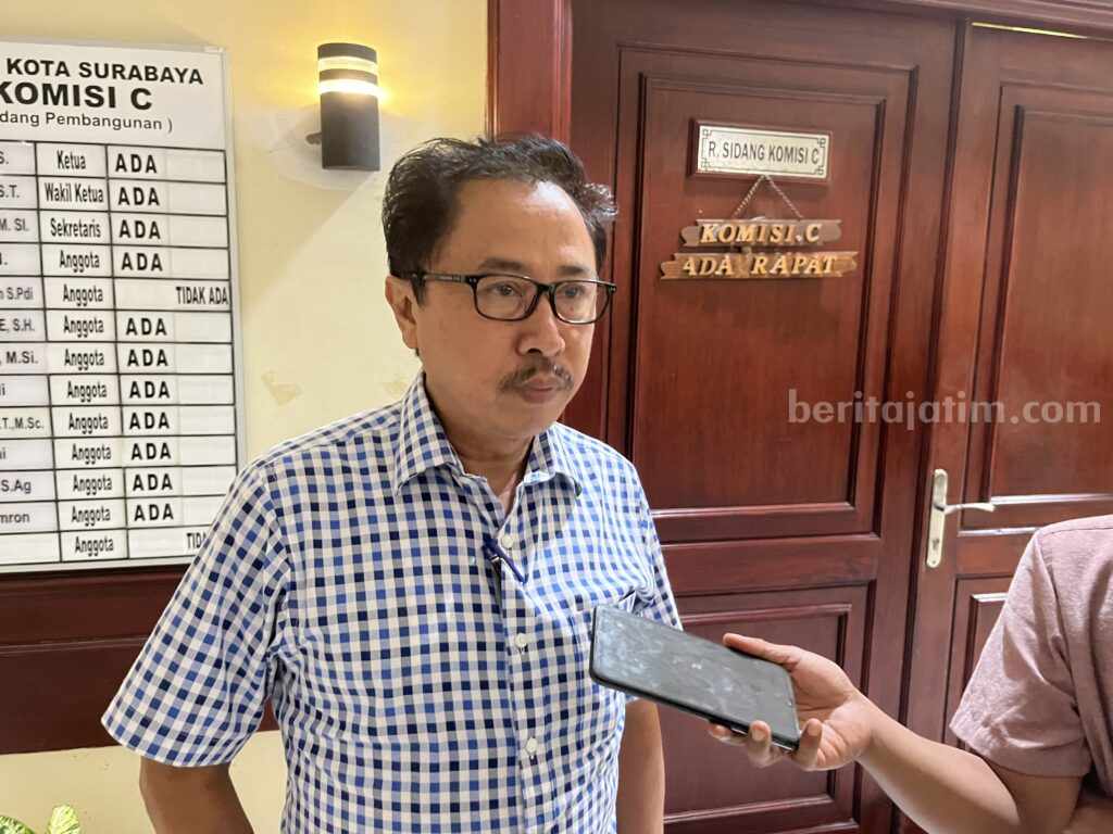 Anggota Badan Anggaran (Banggar) DPRD Surabaya Baktiono.[foto/ademasrio].