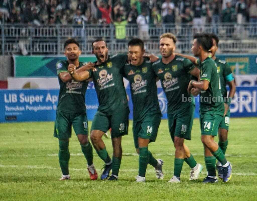 Kemenangan Persebaya Berkat Perubahan Komposisi Pemain