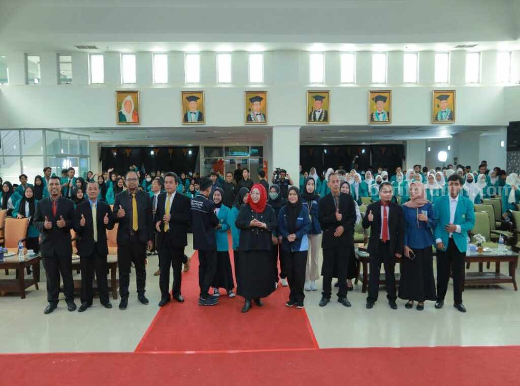 Pelantikan Ormawa FEB Unisma, Dekan Ajak Mahasiswa Semangat Memimpin dalam Bingkai MBKM