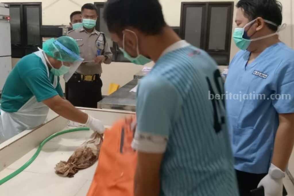 Bayi Mungil Dikubur di Tengah Ladang Brondong Lamongan