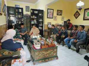 Khawatir ‘Curi Data’, Sejumlah Warga Sumenep Tolak Pendataan Pantarlih Pemilu 2024 Foto Beritajatim