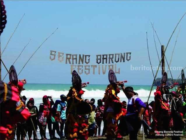 Pantai Serang di Kecamatan Panggungrejo Kabupaten Blitar Jawa Timur yang akan dijadikan opsi ibu kota Pemerintahan Blitar Selatan jika terwujud