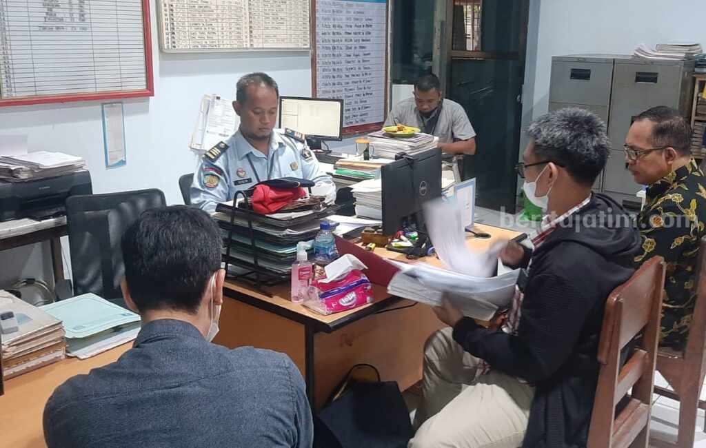 Jaksa KPK Eksekusi Mantan Hakim Itong ke Lapas I Surabaya