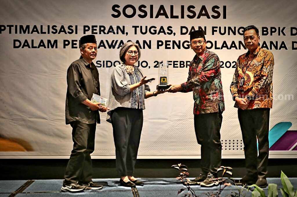 BPK dan DPR Sosialisasi Pengelolaan Dana Desa di Sidoarjo Sosialisasi pengawasan dan pengelolaan dana desa di Sidoarjo.