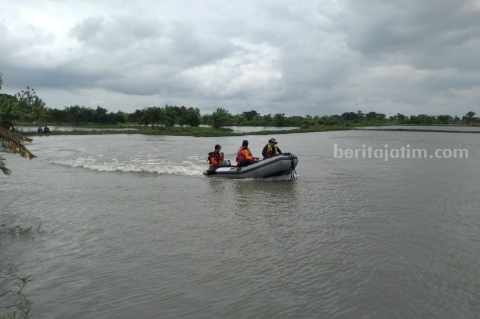 BPBD Lamongan Lakukan Pencarian Korban Tenggelam di Sungai