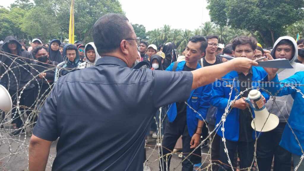 PMII Jember Teriakkan 7 Tuntutan, Peringati 2 Tahun Hendy-Firjaun pmii jember
