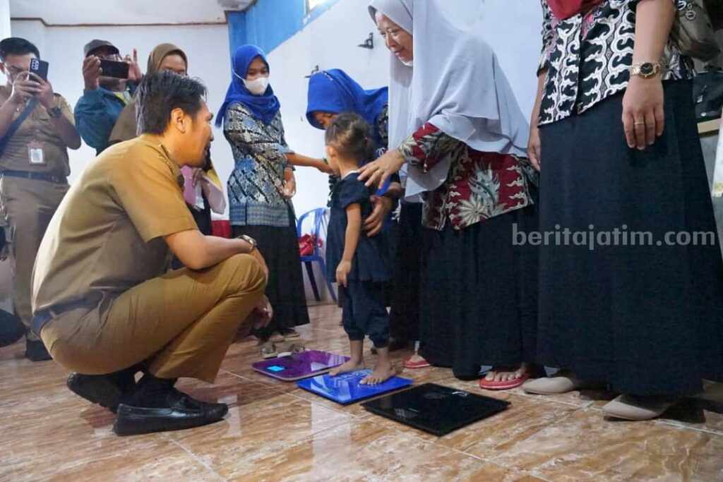 Anak-anak di Kabupaten Madiun yang hadir dalam bulan tinbang Februari 2023 untuk pengecekan kondisi kesehatan.