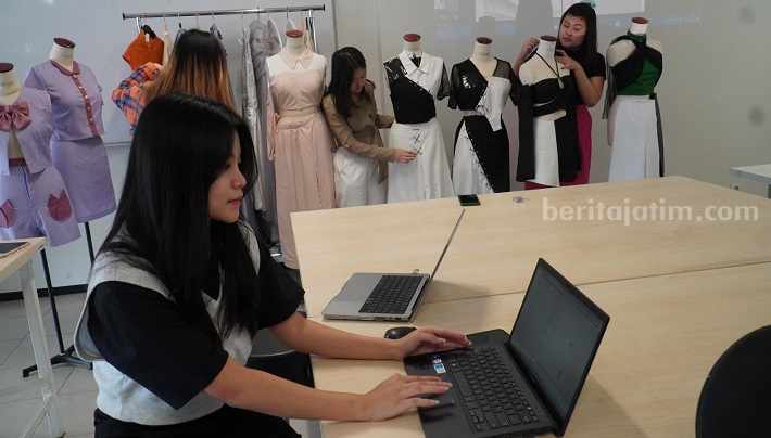 UK Petra Surabaya Siapkan Mahasiswa Hadapi Tantangan Dunia Fashion