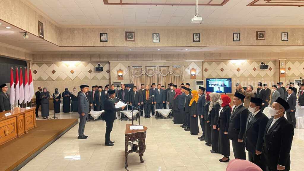 Empat Pejabat Eselon II Pemkab Gresik Resmi Dilantik Prosesi pelantikan pejabat Pemkab Gresik