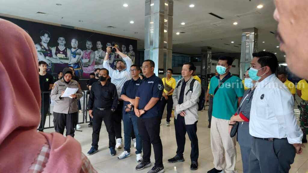 Tim IBL saat simulasi di DBL Arena Surabaya jelang IBL Seri Surabaya