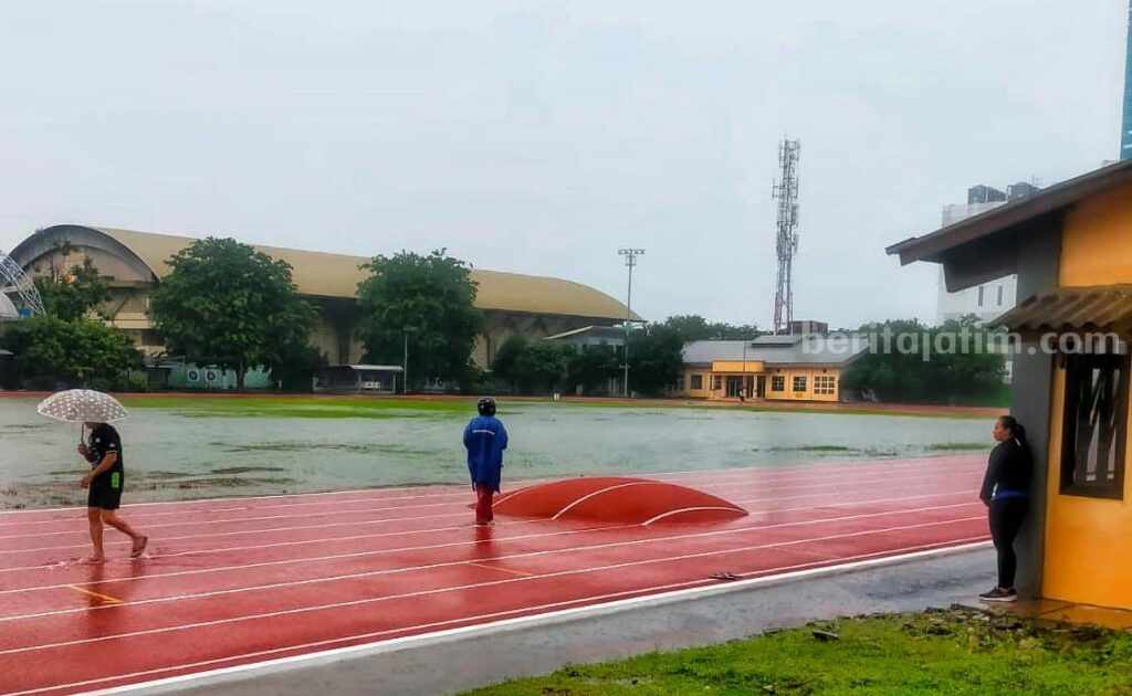 Viral Foto Lapangan Jatim Seger Menggelembung, Ini Kata Dispora lapangan jatim seger