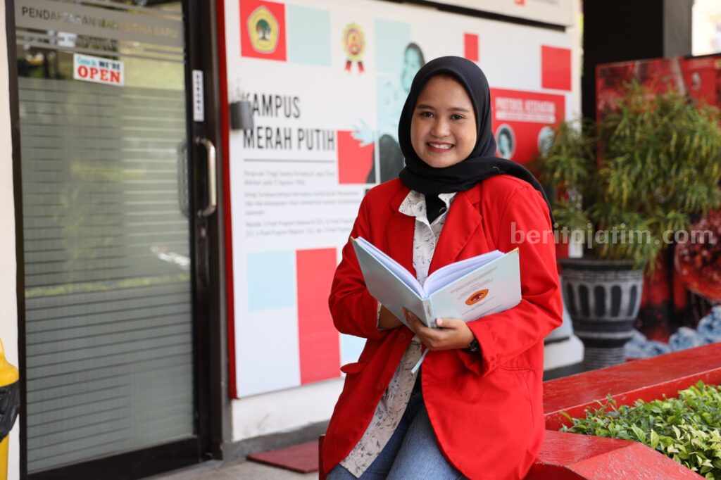 Mahasiswi Psikologi Untag Surabaya, Deajeng Rizqi Melly Tsaniyah