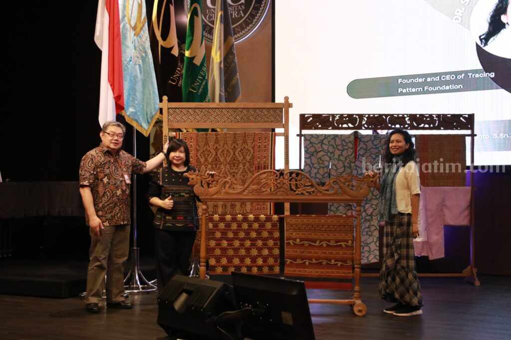 ‘Kelokalan Bangsa’ Dinilai Jadi Unggulan Fashion Indonesia Tembus Pasar Global Seminar Face the Challenge in Fashion Industry di Universitas Ciputra Surabaya