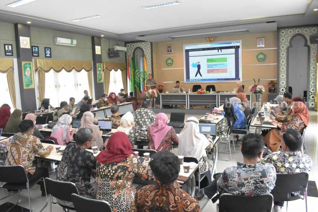 Penyampaian materi dari Assoc. Prof. Dr. Zulnaidi Yacoob, AM (Foto: Istimewa)