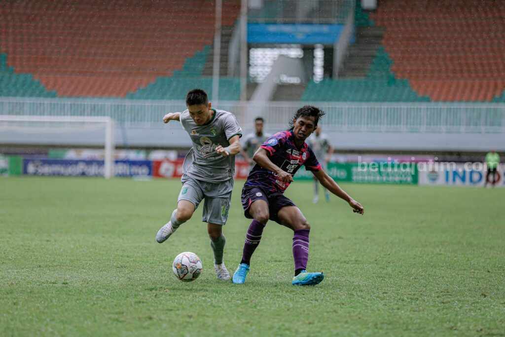 Persebaya Surabaya melawan Rans Nusantara