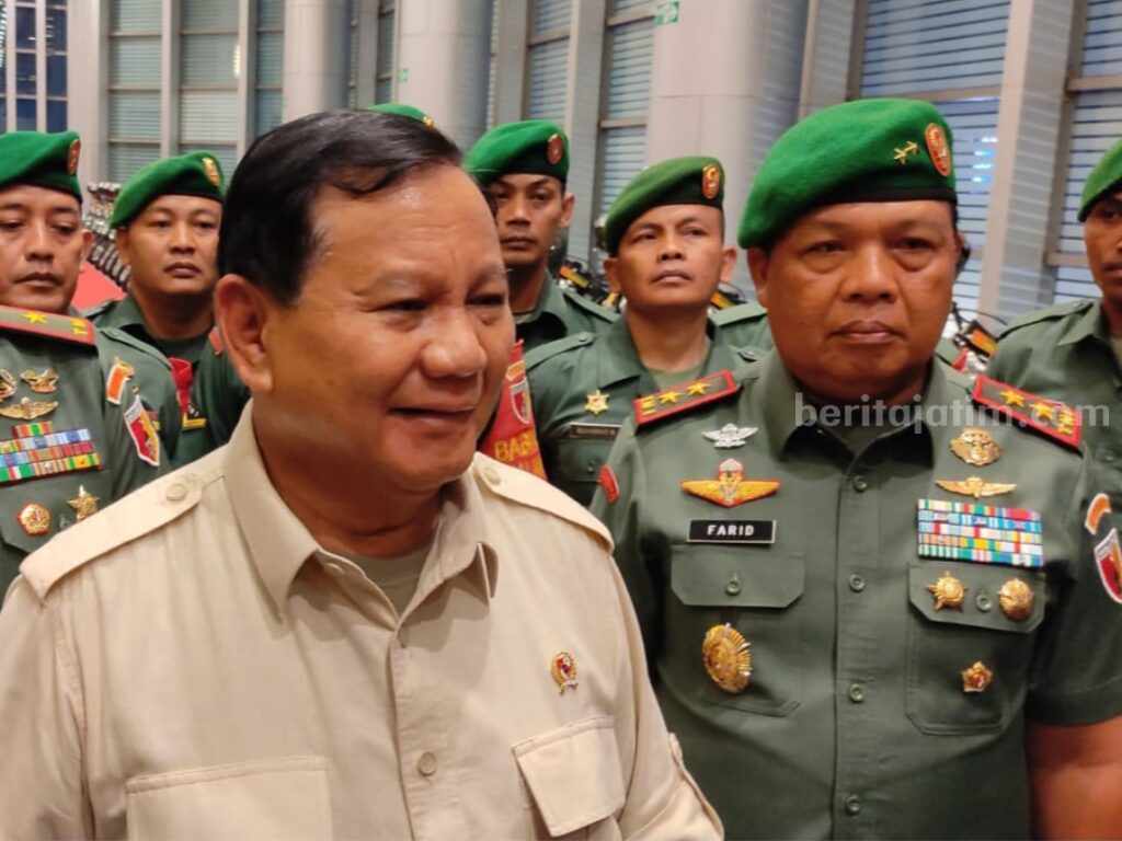 Kader Tidak Ingin Prabowo Jadi Cawapresnya Ganjar Prabowo Subianto bersama Mayjend TNI Farid Makruf