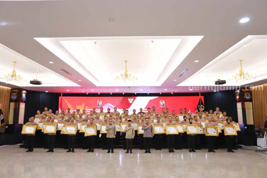 10 Polres di Jawa Timur Peroleh Predikat Layanan Prima