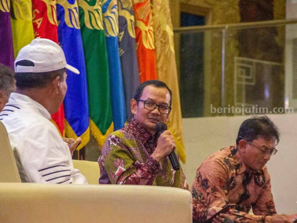 Plt Dirjen Dikti Harap UKT Unesa Tetap Merakyat Plt Dirjen Dikti Prof Nizam memberikan kuliah umum