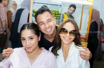 Raffi Ahmad bersama Bunda Corla. (@raffinagita1717)