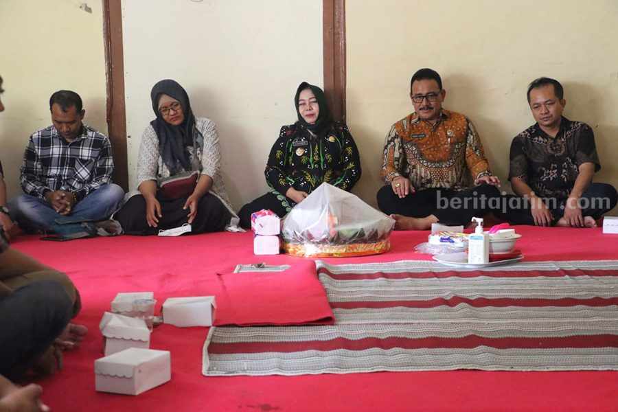 Puluhan wartawan Ponorogo peringati HPN 2023 secara sederhana. (Foto/Istimewa)