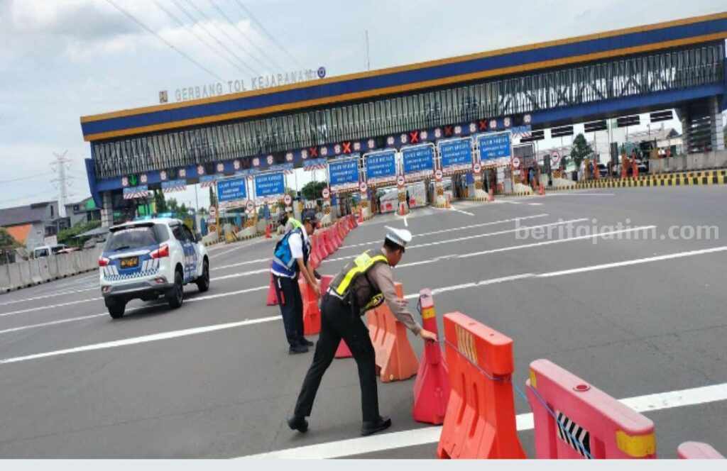 Volume Kendaraan Meningkat, 2 Gate Tol Pasuruan Ditutup
