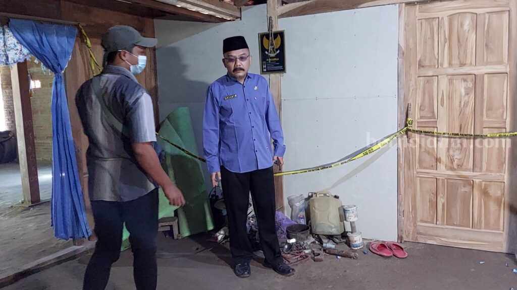 Pria Sirigan Ngawi Diduga Dibunuh Istrinya, Simak 7 Fakta Ini Lokasi ditemukannya jenazah Romdon, pria yang diduga dibunuh oleh istrinya di Ngawi.