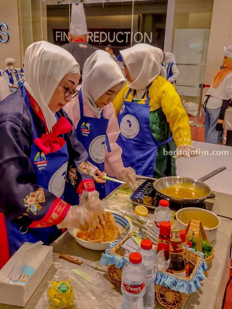 MODENA Tantang Pengusaha Wanita Memasak Menggunakan Kompor Andalannya Foto Beritajatim