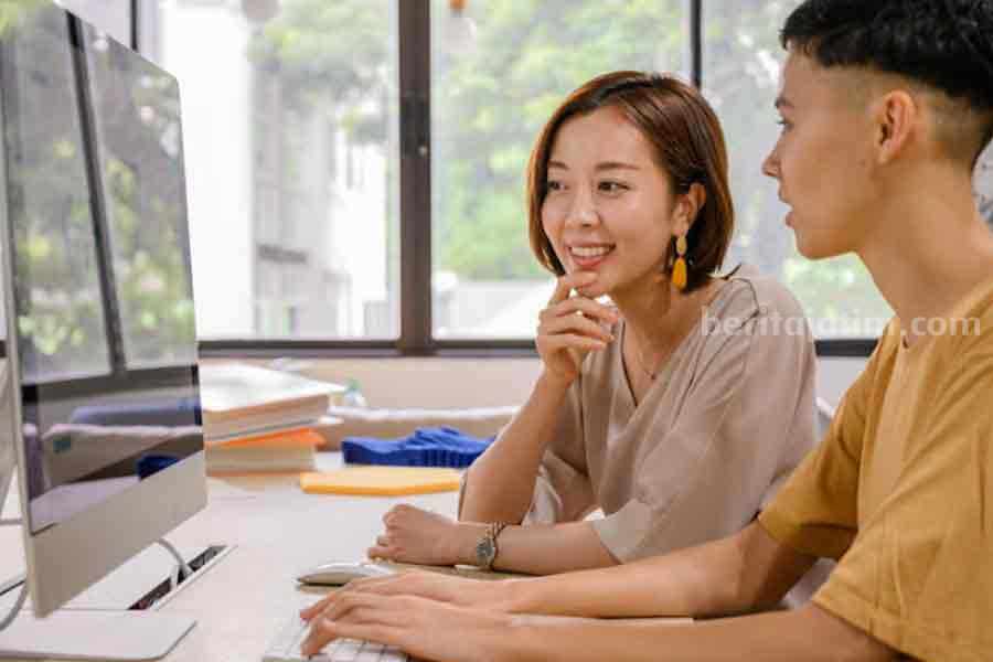 Ilustrasi pekerjaan software peveloper (pexels)