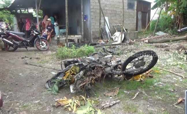 Tubuh Tukang Tambal Ban di Jombang Dilalap Si Jago Merah motor terbakar