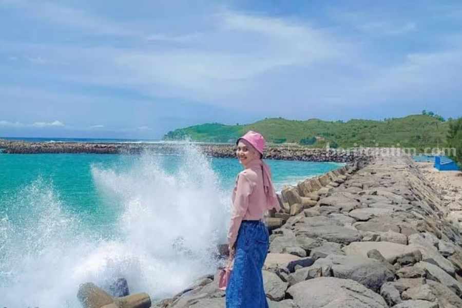 pantai blitar