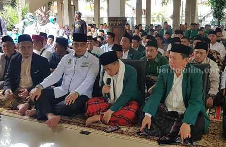 1 Abad NU, Makam Pendiri Nahdlatul Ulama di Jombang Dibanjiri Ribuan Peziarah jombang