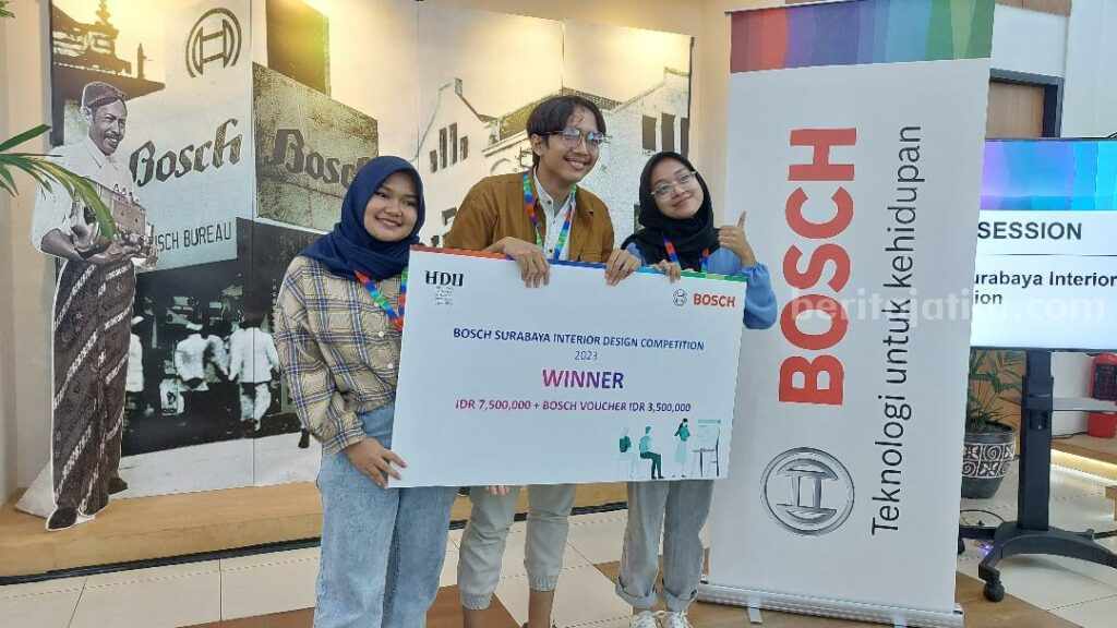 Mahasiswa ITS Juarai Lomba Desain Interior Bangunan Heritage Bosch Kota Surabaya Tiga mahasiswa ITS juarai lomba desain interior bangunan heritage.