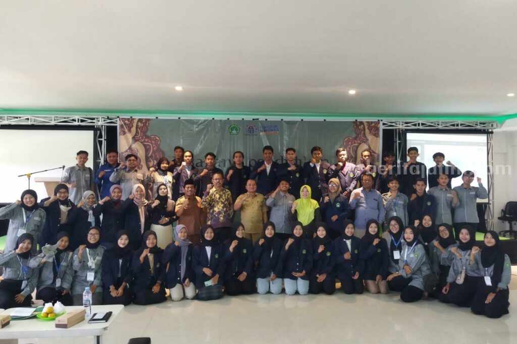 BEM Unisla Kritisi Implementasi Kurikulum MBKM Kegiatan Lokakarya tentang implementasi MBKM yang digelar oleh BEM Unisla.