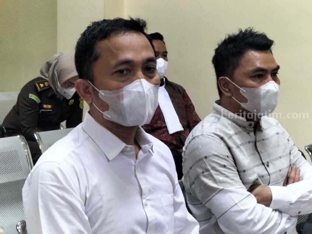 Sidang perdana suap dana hibah APBD di ruang Cakra Pengadilan Tipikor Surabaya, yang menjerat Wakil Ketua DPRD Jatim Sahat Tua P Simandjuntak, Selasa (7/3/2023).
