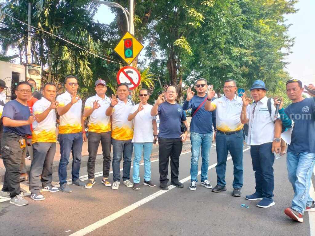 Gandeng Kejari Perak, AAI Surabaya Beri Konsultasi Hukum Gratis DPC Asosiasi Advokat Indonesia (AAI) Officium Nobile Kota Surabaya bersama Kejaksaan Negeri (Kejari) Tanjung Perak menggelar pelayanan konsultasi hukum gratis bagi masyarakat Surabaya.