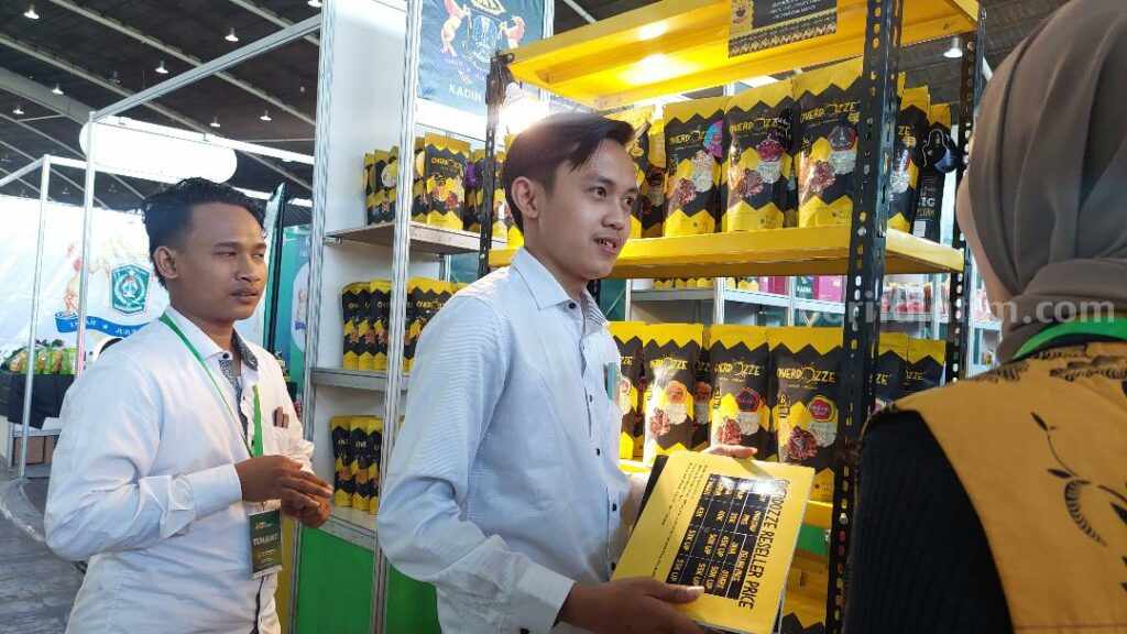 Salah satu produk UMKM asal Surabaya yang ikut Halal Fest Jatim.