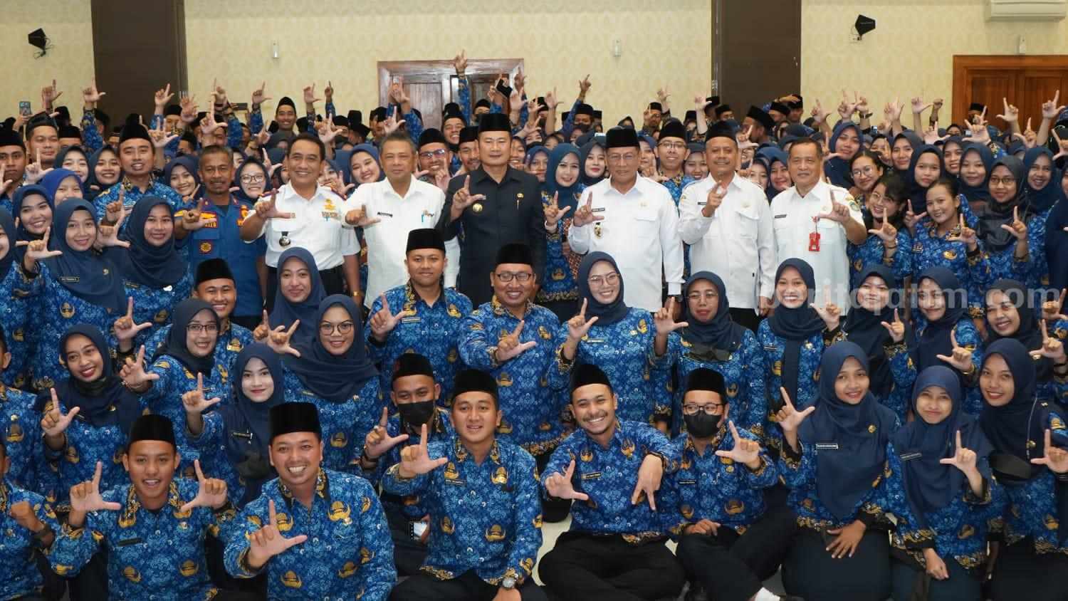 Pelantikan dan Pengambilan Sumpah /Janji PNS di Lingkungan Pemkab Lamongan Tahun 2023 (Foto: Dok. Prokopim for beritajatim.com).